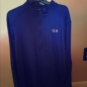 XL Mountain Hardware quarter-zip